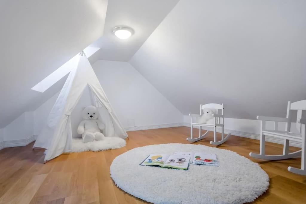 Sentral 3-roms Leies Ut, Pluss Ekstra Hems! Appartement *